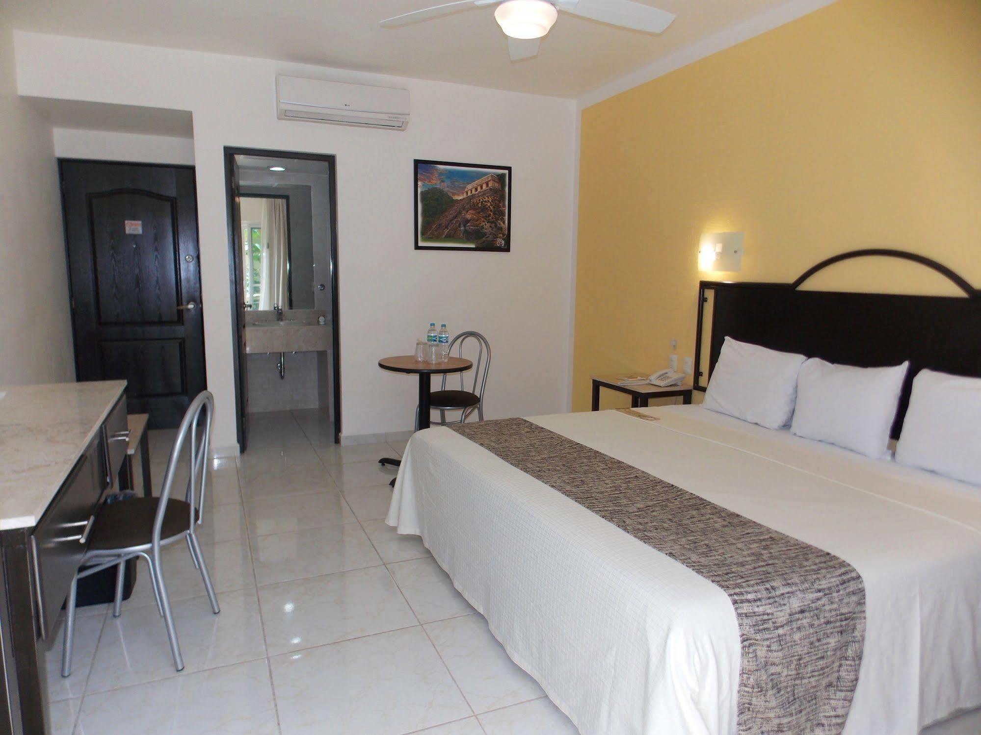 Hotel Chablis Palenque Exterior photo