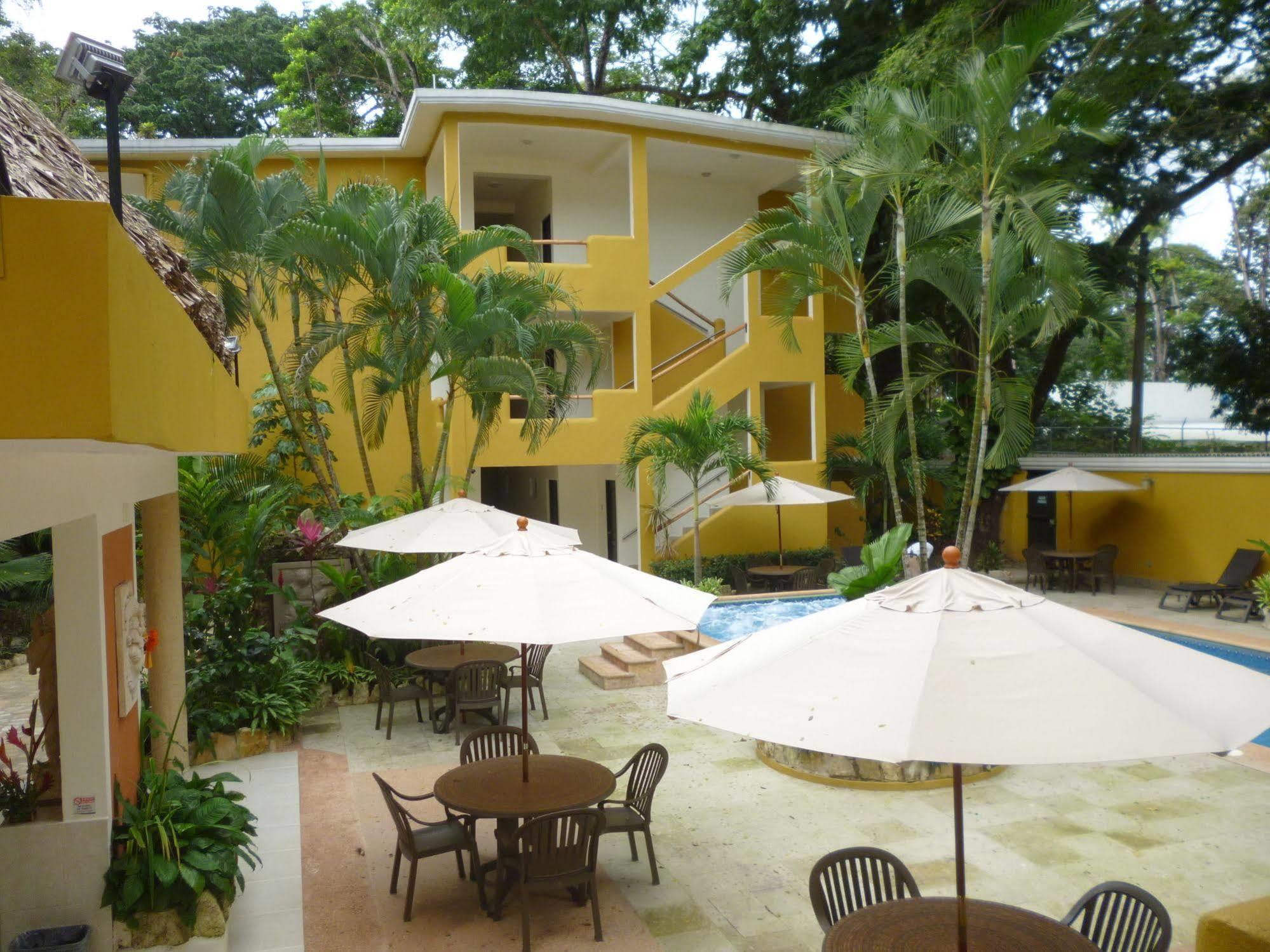 Hotel Chablis Palenque Exterior photo