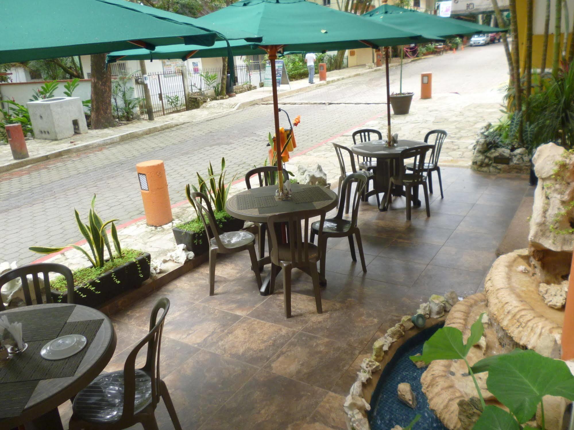 Hotel Chablis Palenque Exterior photo